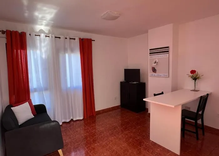 Fn Funchal Tenerife * Los Cristianos (Tenerife)